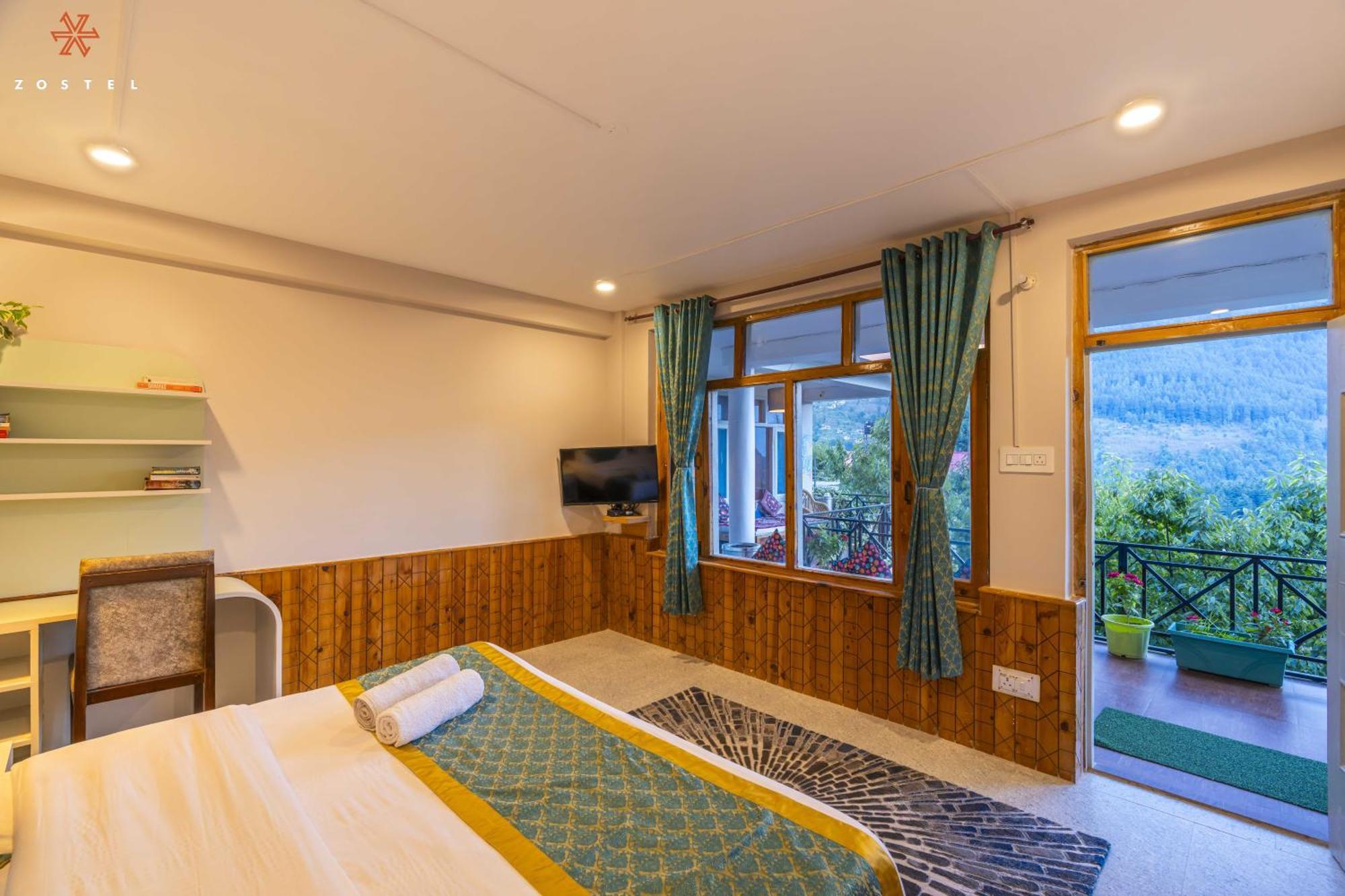 Zostel Old Manali Vandrarhem Exteriör bild