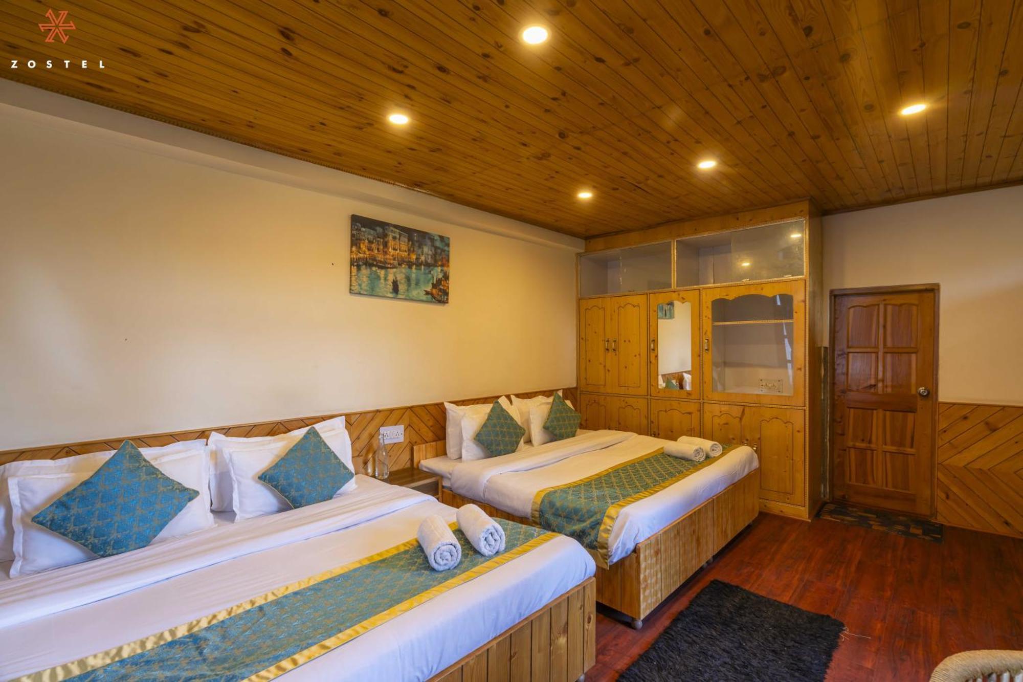 Zostel Old Manali Vandrarhem Exteriör bild